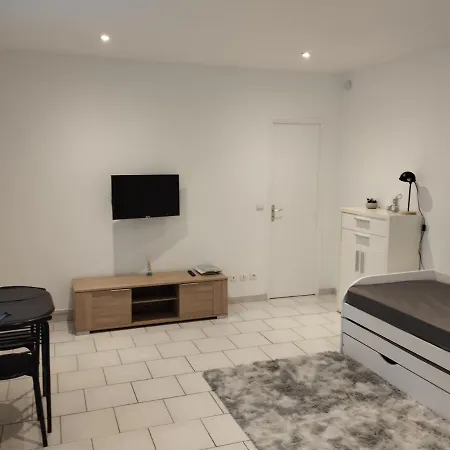 Charmant Studio Canape Lit Netflix Prime Video Dazn Wifi Le Havre Exterior photo