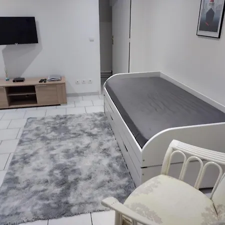Charmant Studio Canape Lit Netflix Prime Video Dazn Wifi Le Havre Exterior photo